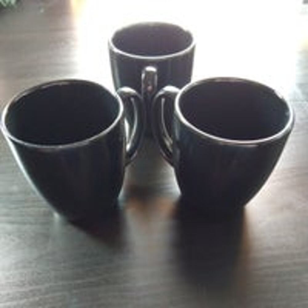 Corelle Set of 3 Black Mugs 4" tall x 3" diameter coffee tea beverage curved - Picture 1 of 10